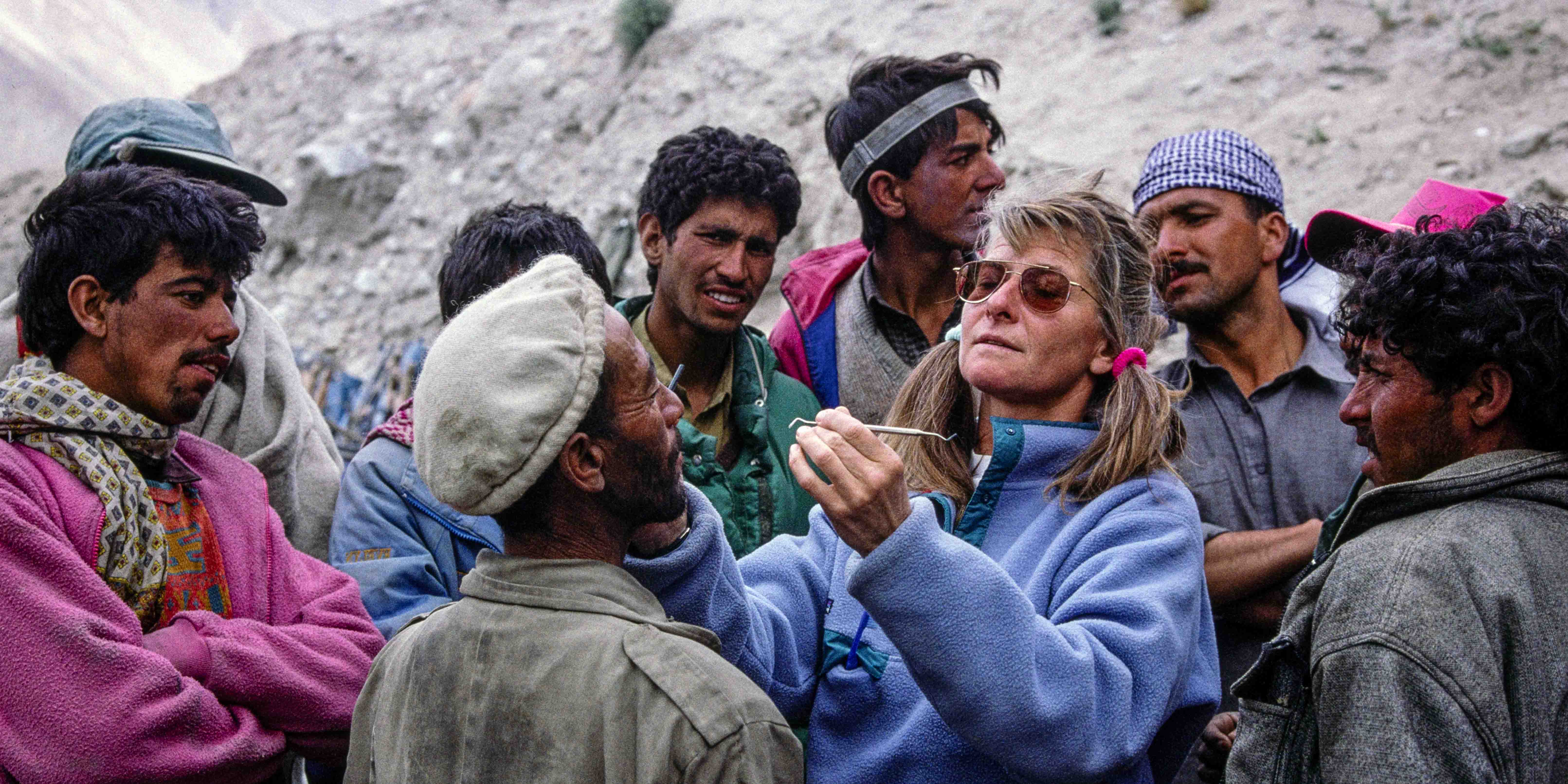 Ärzte auf Expedition – Erlebnisbericht von der ersten Schweizerischen Ärzteexpedition 1999 zum Skyang Kangri (7544m)