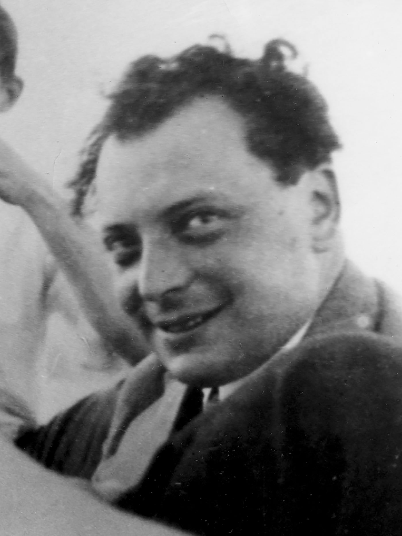 Wolfgang Pauli (1900–1958) bei einem Segelausflug auf dem Zürichsee, 1929. (Bild: AIP Emilio Segrè Visual Archives, Fermi Film Collection)