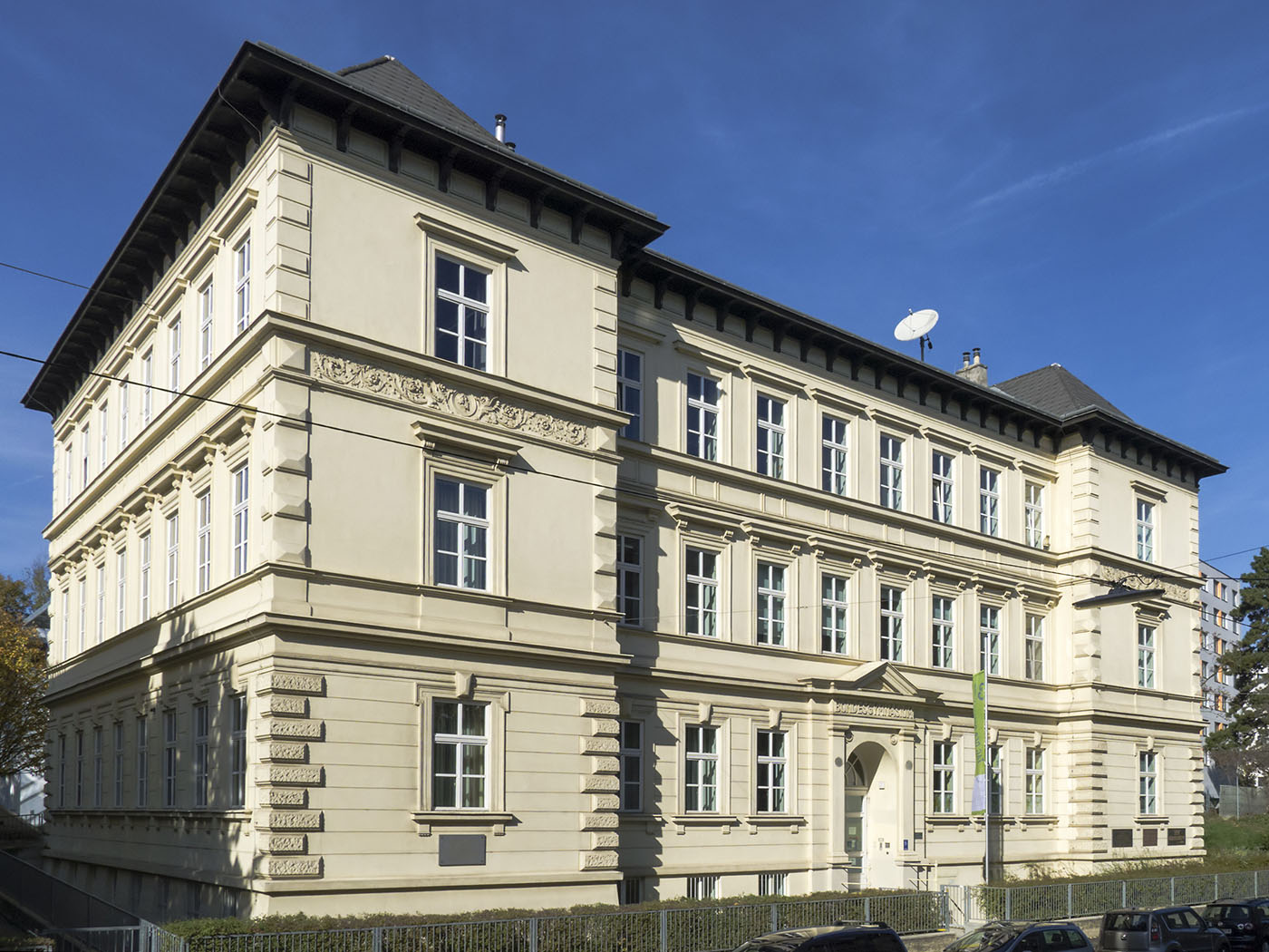 Paulis Gymnasium in Wien. (Bild: Gugerell / Wikimedia Commons)